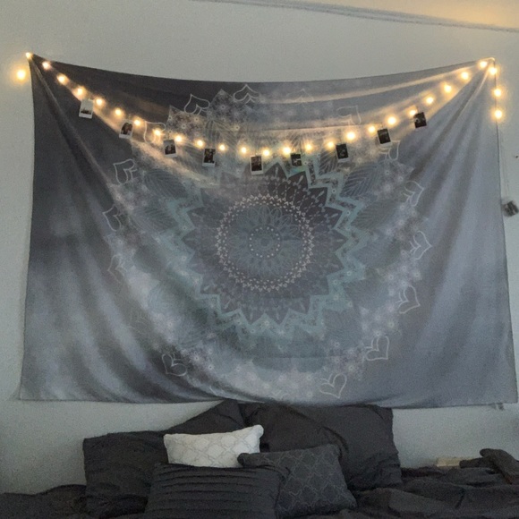 Blue and Gray Tapestry - Picture 4 of 4